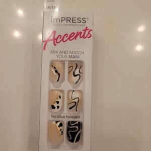 imPRESS Accents Black and Cream Press-On Nails